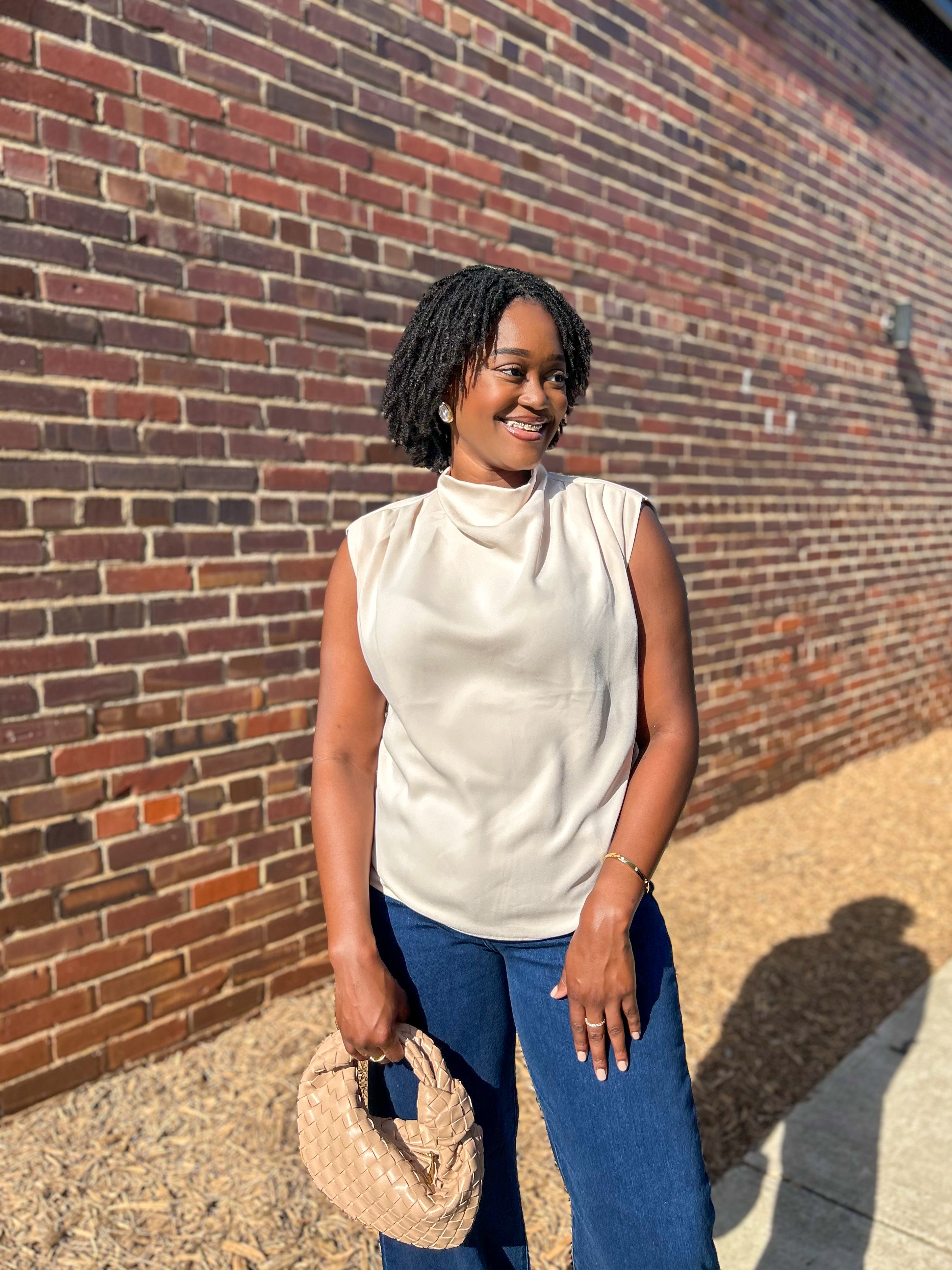 Mature and Complete Blouse